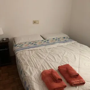 Appartement Doble En Figueres Con Bano Compartido